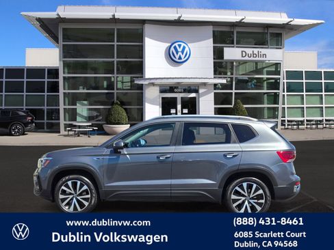 Used 2022 Volkswagen Taos SE AWD/4WD image 7