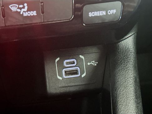 Used 2022 Jeep Compass Latitude image 25