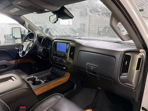 Used 2019 Chevrolet Silverado 3500 High Country AWD/4WD image 12