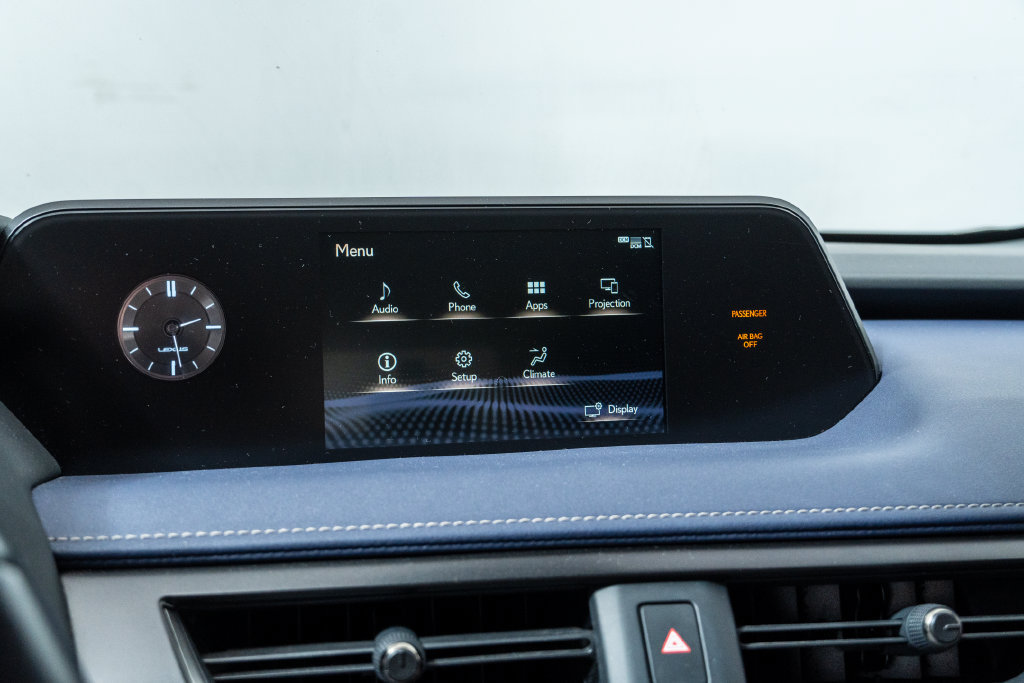 Used 2019 Lexus UX 250h w/ Accessory Package AWD/4WD image 16