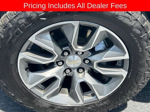 Used 2021 Chevrolet Silverado 1500 LT AWD/4WD image 24
