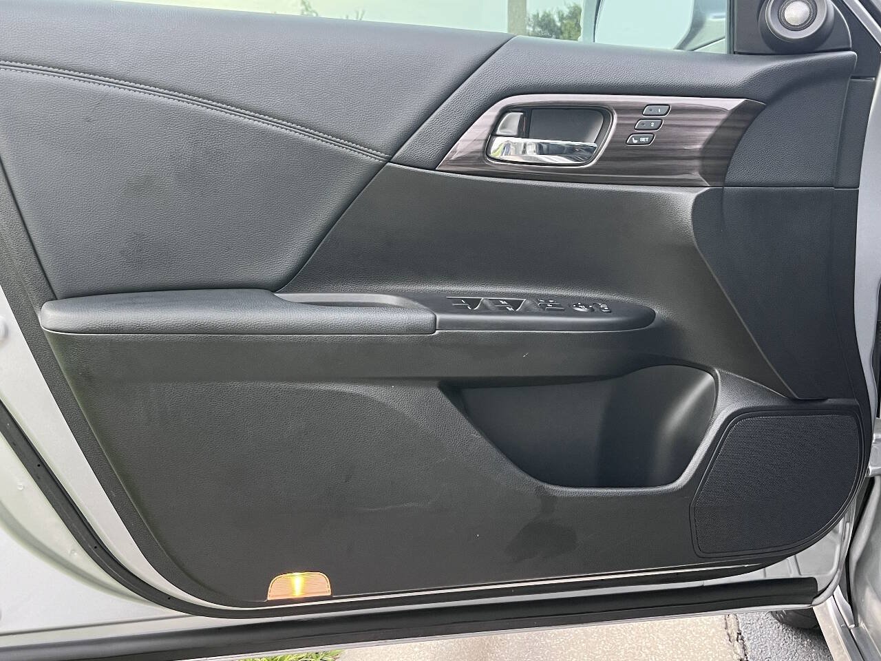 Used 2017 Honda Accord Touring image 37