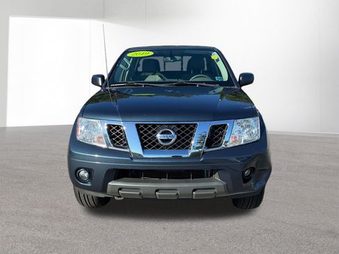 Used 2019 Nissan Frontier SV w/ Value Truck Package AWD/4WD image 8