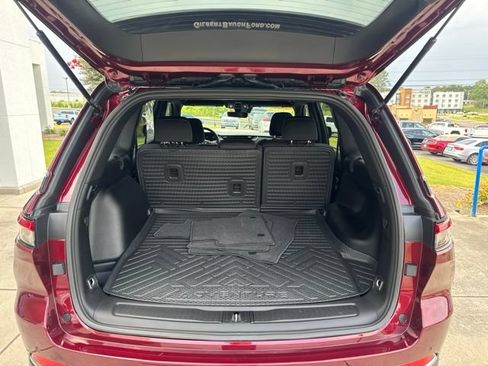 Used 2025 Jeep Grand Cherokee Laredo RWD image 15