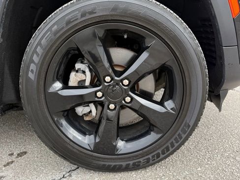 Used 2023 Jeep Grand Cherokee L Altitude image 26