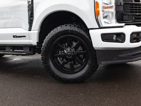 Used 2023 Ford F350 XLT image 4