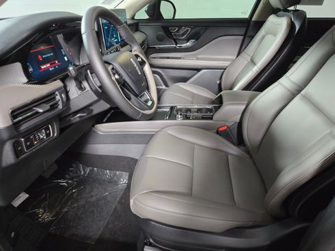 New 2026 Lincoln Corsair Premiere image 12