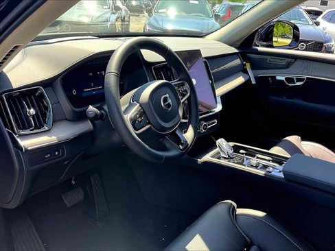 New 2026 Volvo XC90 T8 Ultra w/ Protection Package Premier image 9