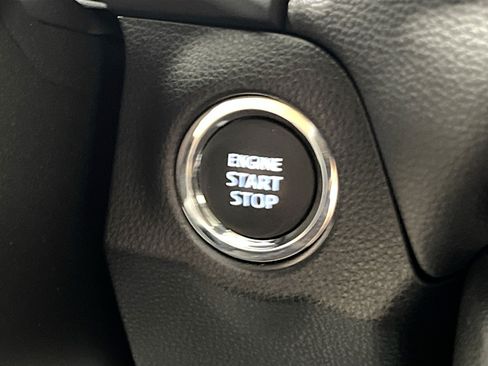 Used 2025 Toyota RAV4 XLE FWD image 23