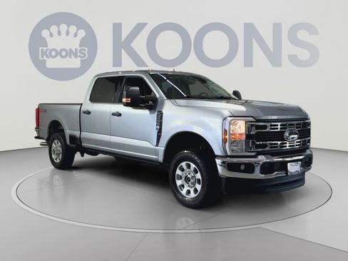 Used 2024 Ford F250 XLT w/ FX4 Off-Road Package AWD/4WD image 2