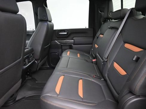 Used 2021 GMC Sierra 2500 AT4 w/ AT4 Premium Plus Package AWD/4WD image 18