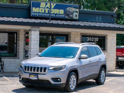 Used 2019 Jeep Cherokee Latitude w/ Popular Appearance Group