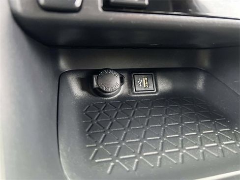 Used 2023 Toyota RAV4 SE image 19