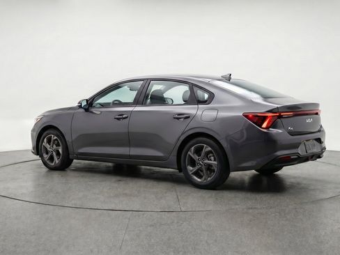 Used 2025 Kia K4 LXS image 6