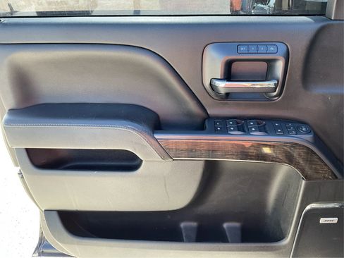 Used 2015 GMC Sierra 2500 Denali w/ Duramax Plus Package image 20