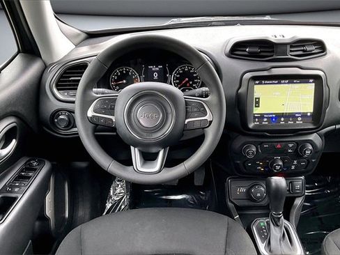 Used 2023 Jeep Renegade Latitude image 8