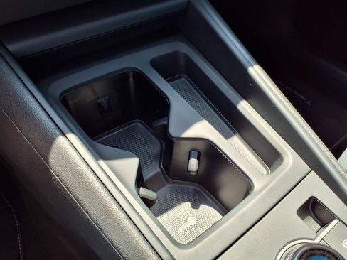 New 2026 Volkswagen Tiguan SE R-Line AWD/4WD image 17