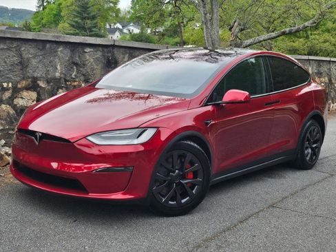 Used 2023 Tesla Model X Plaid image 2