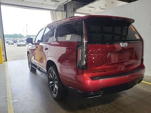 Used 2021 Cadillac Escalade Sport w/ Driver Assist Tech Package AWD/4WD image 4