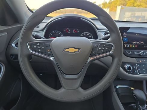 Used 2025 Chevrolet Malibu LT FWD image 15