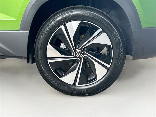 New 2027 Volkswagen Taos SE AWD/4WD image 31