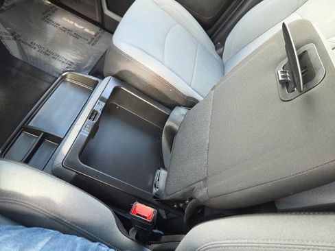 Used 2024 RAM 2500 Big Horn w/ Safety Group image 40