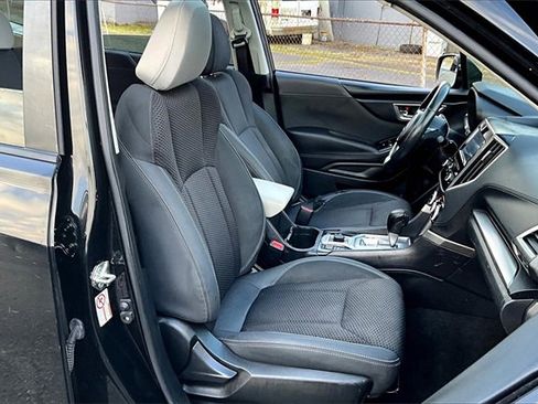 Used 2020 Subaru Forester Premium image 7