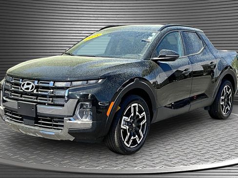 Used 2025 Hyundai Santa Cruz Limited AWD/4WD image 3