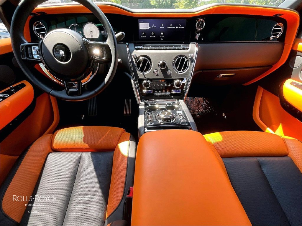 Certified 2025 Rolls-Royce Cullinan AWD/4WD image 14