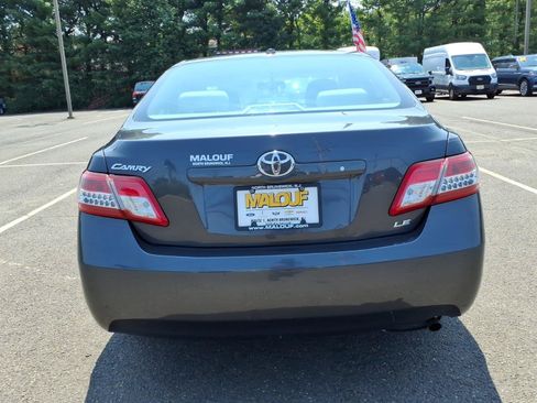 Used 2011 Toyota Camry LE w/ LE Extra-Value Pkg FWD image 5