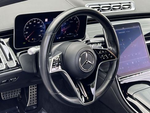 Used 2022 Mercedes-Benz S 580 4MATIC Sedan w/ AMG Line Package image 21