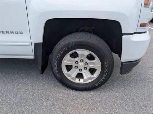 Used 2017 Chevrolet Silverado 1500 LT w/ All Star Edition AWD/4WD image 9