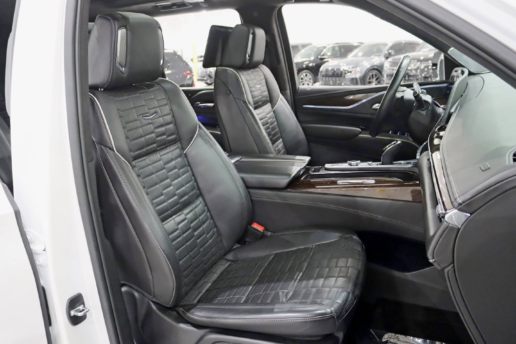 Used 2023 Cadillac Escalade Sport Platinum AWD/4WD image 32