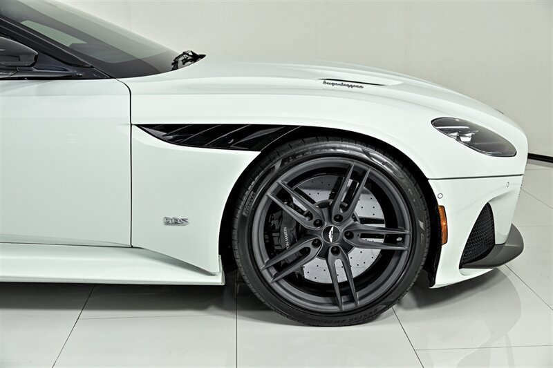 Used 2019 Aston Martin DBS Superleggera RWD image 20
