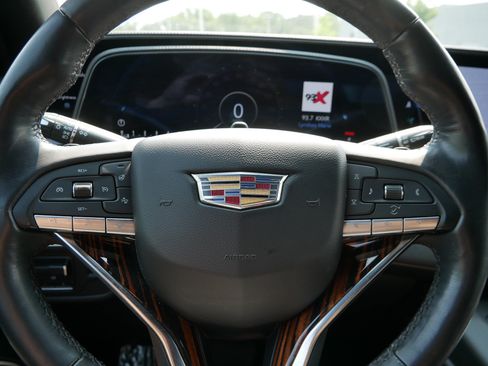 Used 2023 Cadillac Escalade ESV Premium Luxury w/ LPO, Radiant Package AWD/4WD image 25