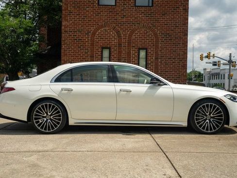 Used 2022 Mercedes-Benz S 500 4MATIC image 4