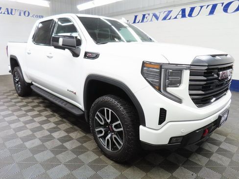 Used 2024 GMC Sierra 1500 AT4 w/ Technology Package image 3