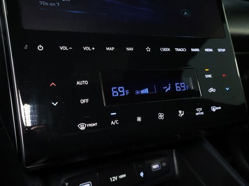 Used 2024 Hyundai Santa Cruz SEL w/ Activity Package image 32