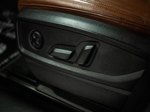 Used 2023 Audi Q5 2.0T Premium image 16