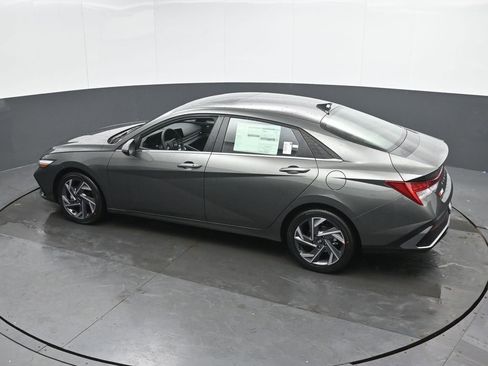 New 2026 Hyundai Elantra Limited image 42