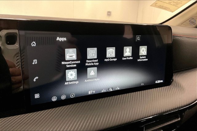 New 2026 Nissan Kicks SR w/ Cold Weather Package FWD image 27
