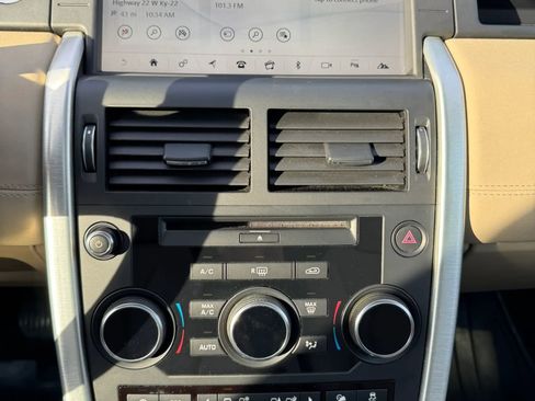 Used 2018 Land Rover Discovery Sport HSE image 57