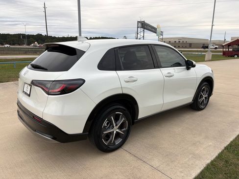 Certified 2023 Honda HR-V EX-L image 5
