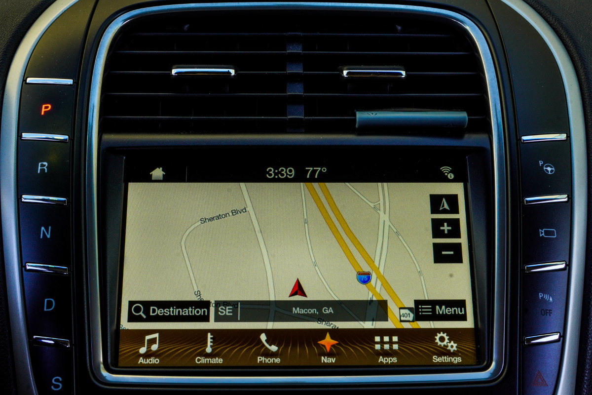 Used 2017 Lincoln MKX Reserve FWD image 25