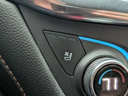 Used 2020 Chevrolet Equinox Premier FWD image 33