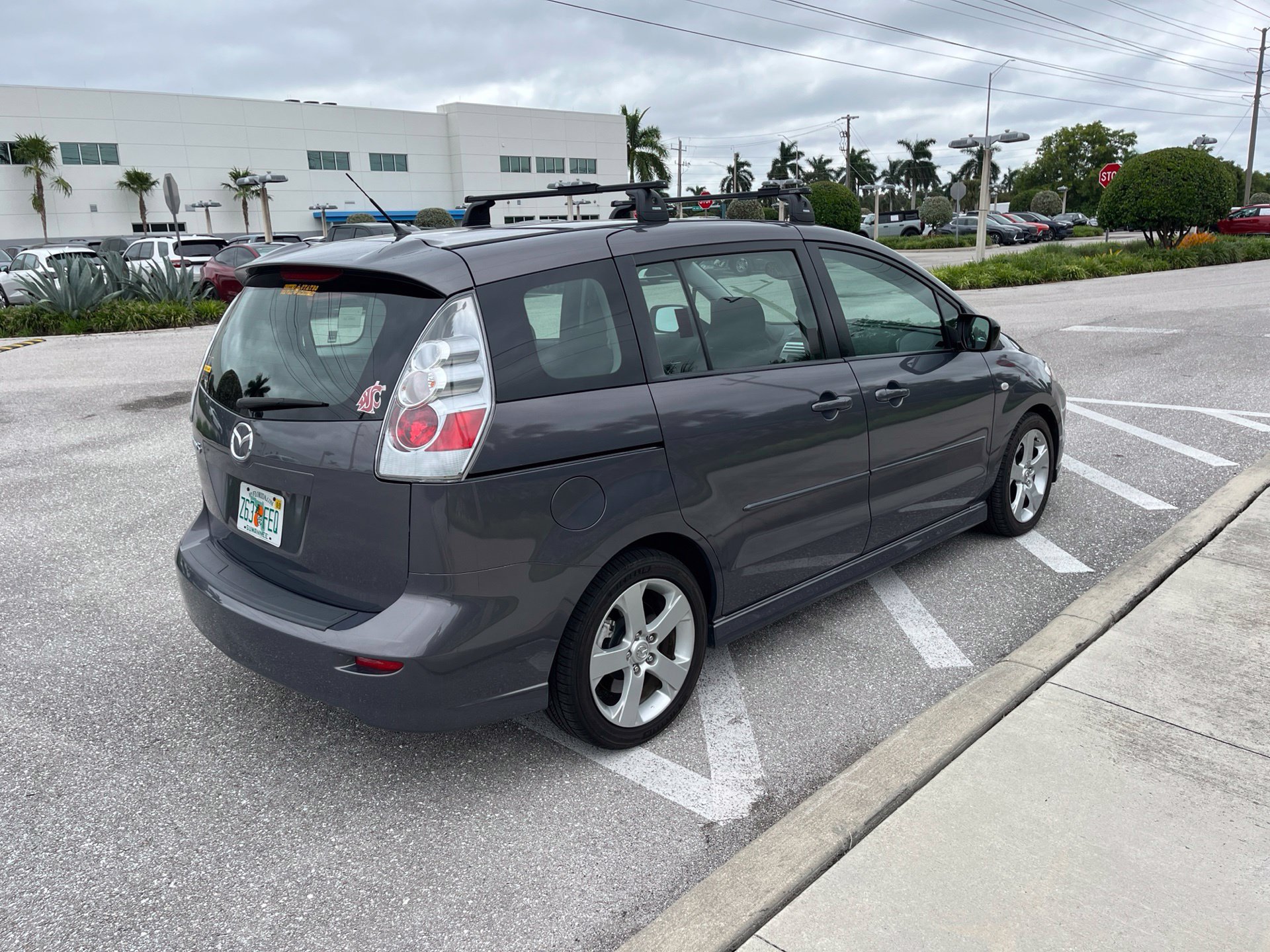Used 2007 MAZDA MAZDA5 Sport w/ Popular Equipment Pkg FWD image 4