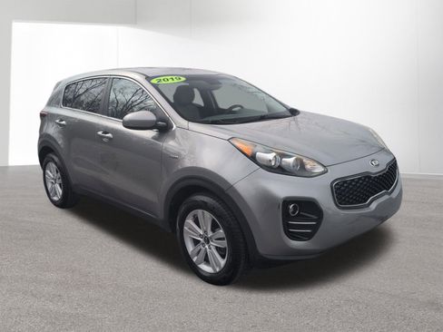 Used 2019 Kia Sportage LX AWD/4WD image 3