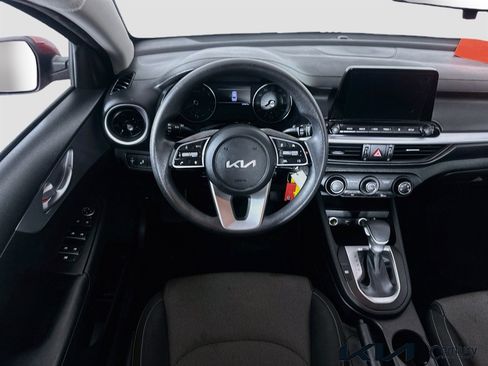 Certified 2023 Kia Forte LXS w/ LXS Technology Package FWD image 20