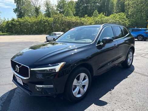 Used 2022 Volvo XC60 B5 Momentum AWD/4WD image 3