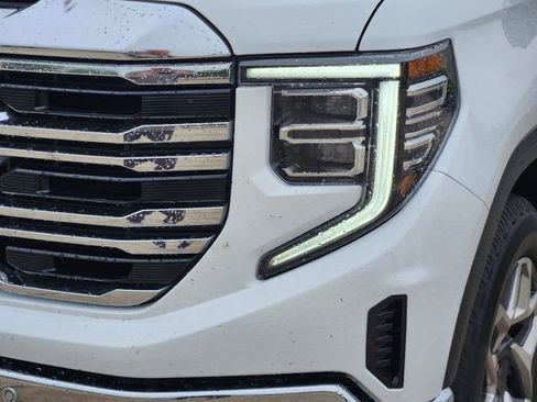 Used 2024 GMC Sierra 1500 SLT RWD image 9